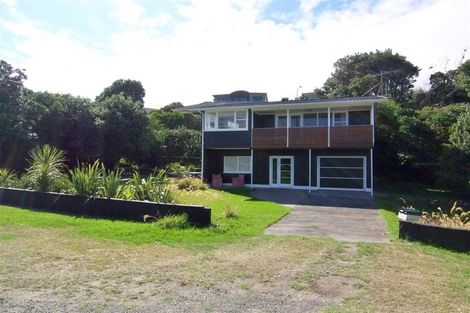 Photo of property in 1 Groves Road, Raumati Beach, Paraparaumu, 5032
