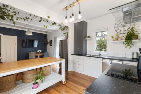 Photo of property in 703 Ellison Road, Parkvale, Hastings, 4122