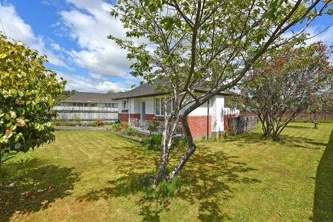 Photo of property in 49 Totara Park Road, Clouston Park, Upper Hutt, 5018