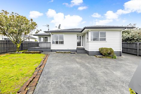 Photo of property in 438 Roscommon Road, Clendon Park, Auckland, 2103