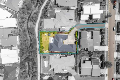 Photo of property in 19 Flotilla Place, Whitby, Porirua, 5024