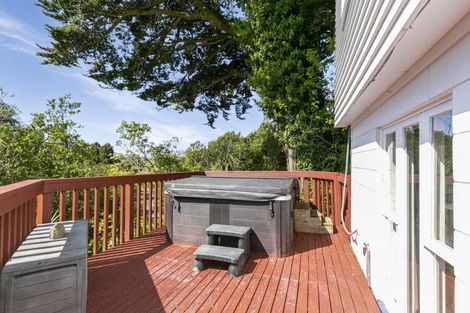 Photo of property in 53 Makara Road, Karori, Wellington, 6012