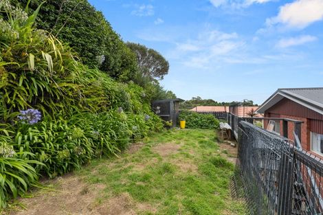 Photo of property in 46 Seaview Road, Marfell, New Plymouth, 4310