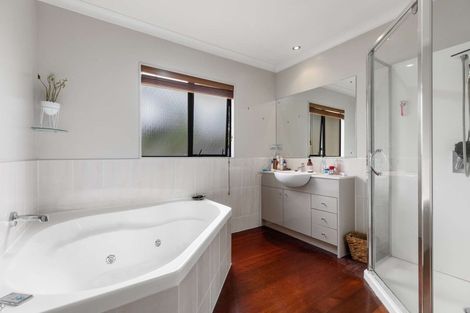 Photo of property in 38 Baltersan Drive, Flat Bush, Auckland, 2016