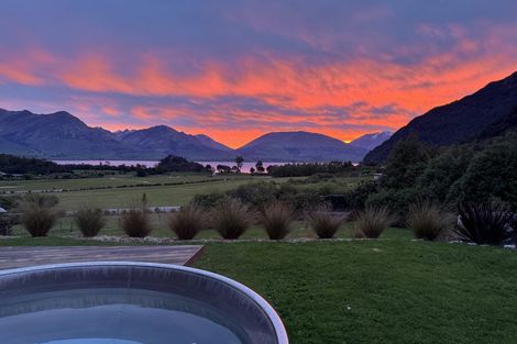 Photo of property in 18 Lookout Drive, Mount Creighton, Queenstown, 9371