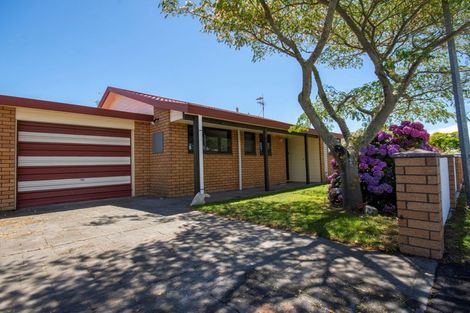 Photo of property in 49 Park Terrace, Waikuku Beach, 7473