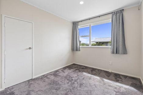 Photo of property in 65 Sycamore Drive, Sunnynook, Auckland, 0620