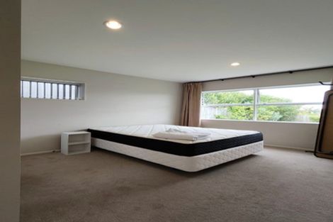 Photo of property in 90 Oakway Drive, Schnapper Rock, Auckland, 0632