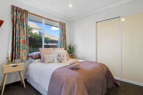 Photo of property in 10 Beauford Place, Parklands, Christchurch, 8083