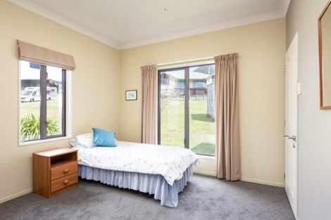 Photo of property in 24 Harbour View Heights, Picton, 7220