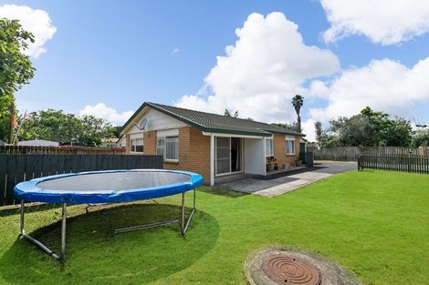 Photo of property in 11a Bill Phillip Place, Clendon Park, Auckland, 2103