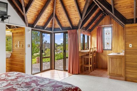 Photo of property in 892 Acacia Bay Road, Acacia Bay, Taupo, 3330