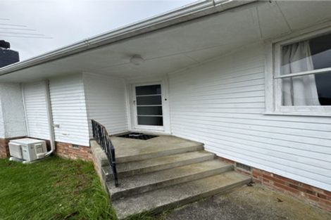 Photo of property in 16 Linley Place, Hillcrest, Auckland, 0627