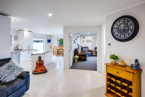Photo of property in 1 Hyde Place, Taradale, Napier, 4112