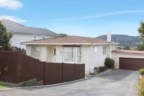 Photo of property in 25 Chester Road, Tawa, Wellington, 5028