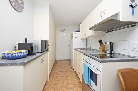 Photo of property in 5b/30 Westward Ho, Glen Eden, Auckland, 0602