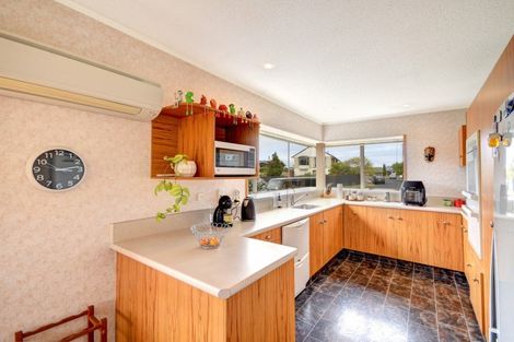 Photo of property in 19 Walton Park Avenue, Fairfield, Dunedin, 9018