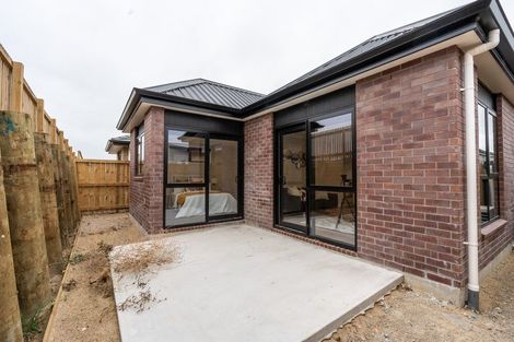 Photo of property in 23 Waruhia Crescent, Rototuna North, 3281