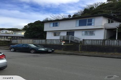 Photo of property in 26 Batchelor Street, Newlands, Wellington, 6037
