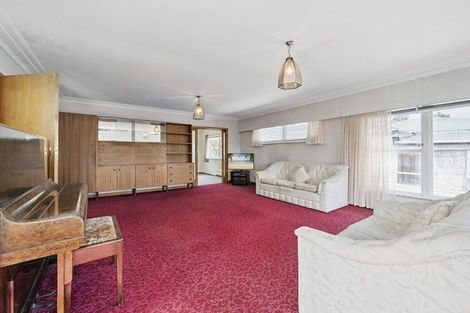 Photo of property in 18 Millbrook Road, Henderson, Auckland, 0612