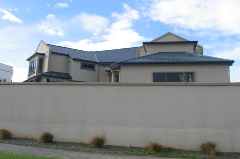 Photo of property in 33 Ruapehu Drive, Fitzherbert, Palmerston North, 4410