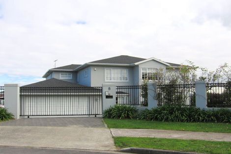 Photo of property in 8 Eynsham Court, Dannemora, Auckland, 2016