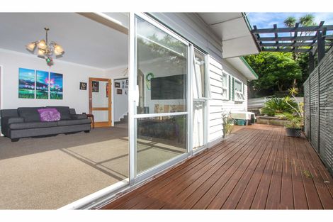 Photo of property in 1/19 Mcdowell Crescent, Hillcrest, Auckland, 0627