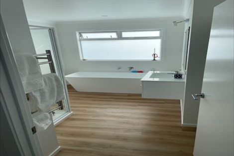 Photo of property in 63 Rangitahi Road, Raglan, 3225