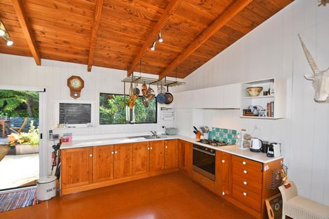 Photo of property in 2/105 Leigh Road, Leigh, Warkworth, 0985