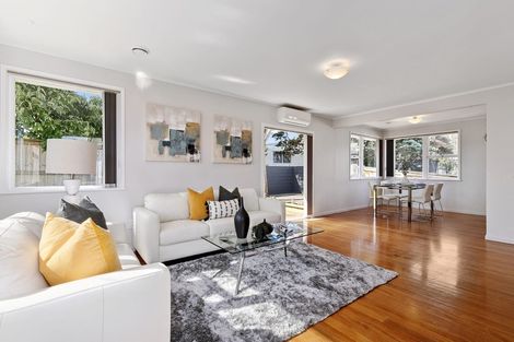 Photo of property in 17 Thomas Avenue, Te Atatu Peninsula, Auckland, 0610