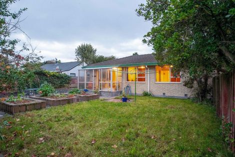 Photo of property in 2/121a Estuary Road, South New Brighton, Christchurch, 8062
