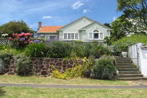 Photo of property in 33 Taylor Road, Mangere Bridge, Auckland, 2022