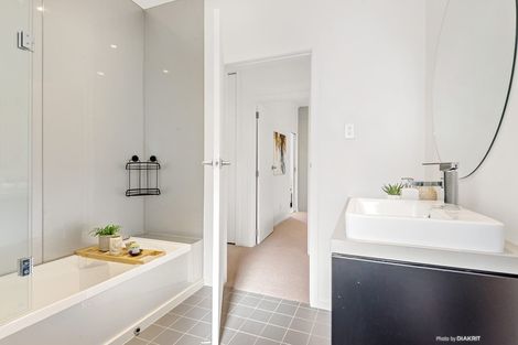 Photo of property in 69 Queens Drive, Lyall Bay, Wellington, 6022