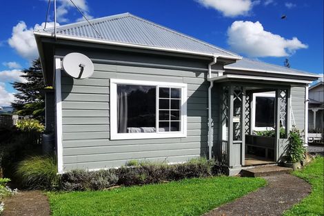 Photo of property in 5 Rawhiti Street, Dannevirke, 4930