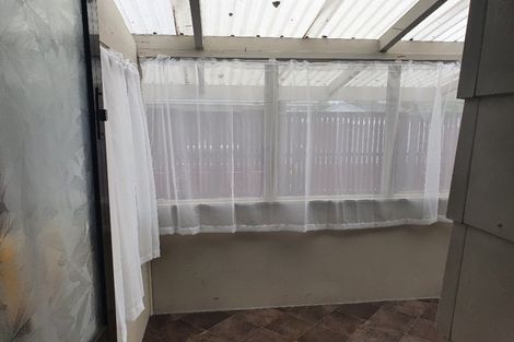 Photo of property in 8 Hukanui Road, Fairfield, Hamilton, 3214