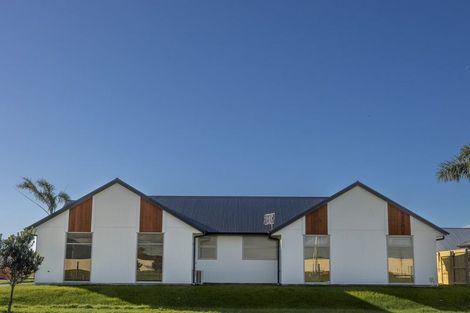 Photo of property in 2 Entelea Close, Papamoa Beach, Papamoa, 3118