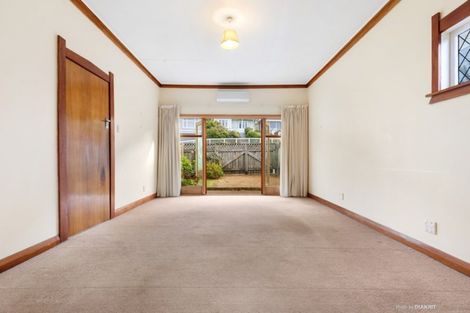 Photo of property in 199 Sutherland Road, Lyall Bay, Wellington, 6022