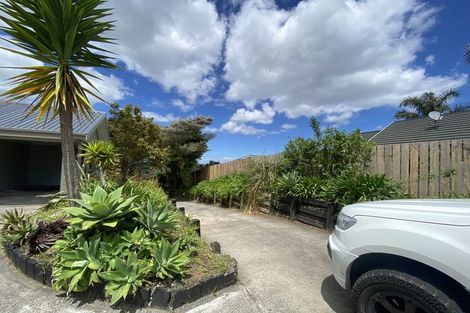 Photo of property in 145 Colwill Road, Massey, Auckland, 0614