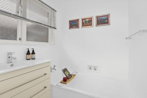 Photo of property in 23 Rosebank Avenue, Avalon, Lower Hutt, 5011