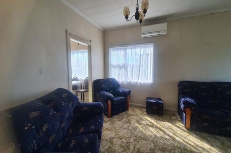Photo of property in 3 King Street, Opunake, 4616