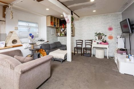 Photo of property in 71 Lauderdale Road, Birkdale, Auckland, 0626