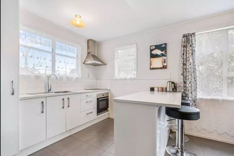 Photo of property in 50 Addington Avenue, Manurewa, Auckland, 2102