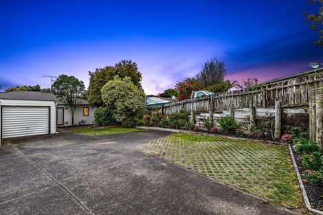 Photo of property in 2/54 Granville Drive, Massey, Auckland, 0614