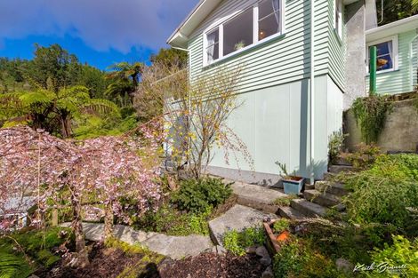 Photo of property in 36 Wyndham Road, Pinehaven, Upper Hutt, 5019