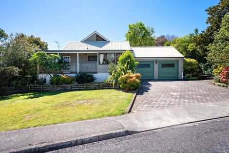 Photo of property in 1 Ritchie Place, Havelock North, 4130