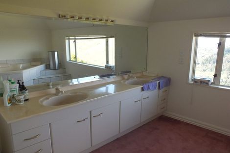 Photo of property in 9 Harry Ell Drive, Cashmere, Christchurch, 8022