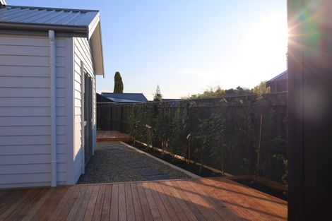 Photo of property in 6 Samuel Place, Terrace End, Palmerston North, 4410