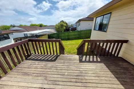 Photo of property in 2/19 Silver Creek Road, Weymouth, Auckland, 2103