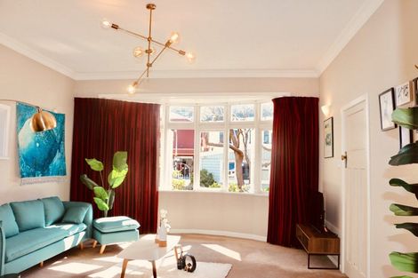 Photo of property in 211 The Parade, Island Bay, Wellington, 6023