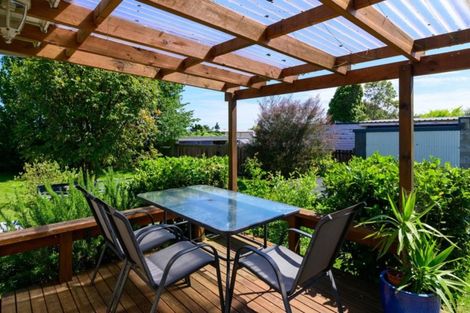 Photo of property in 2 Glenfield Road, Owhata, Rotorua, 3010